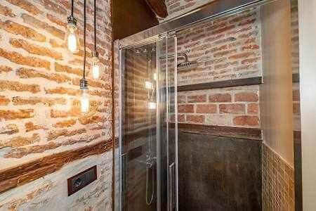 Appartamento Peaceful Y Beautiful Apt In La Latina Madrid Esterno foto