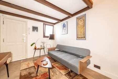 Appartamento Peaceful Y Beautiful Apt In La Latina Madrid Esterno foto