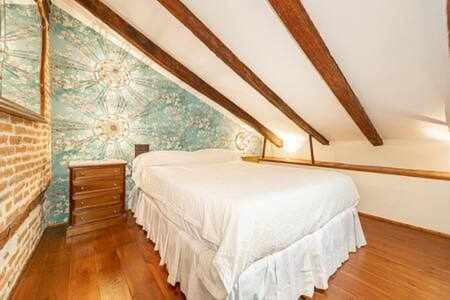 Appartamento Peaceful Y Beautiful Apt In La Latina Madrid Esterno foto