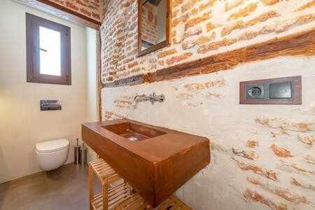 Appartamento Peaceful Y Beautiful Apt In La Latina Madrid Esterno foto
