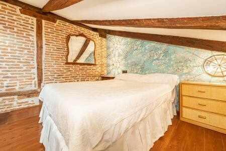 Appartamento Peaceful Y Beautiful Apt In La Latina Madrid Esterno foto