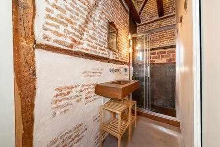 Appartamento Peaceful Y Beautiful Apt In La Latina Madrid Esterno foto