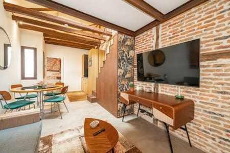 Appartamento Peaceful Y Beautiful Apt In La Latina Madrid Esterno foto