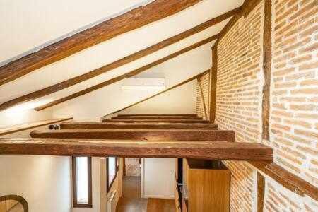 Appartamento Peaceful Y Beautiful Apt In La Latina Madrid Esterno foto