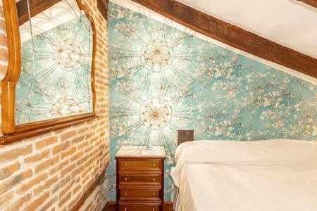 Appartamento Peaceful Y Beautiful Apt In La Latina Madrid Esterno foto
